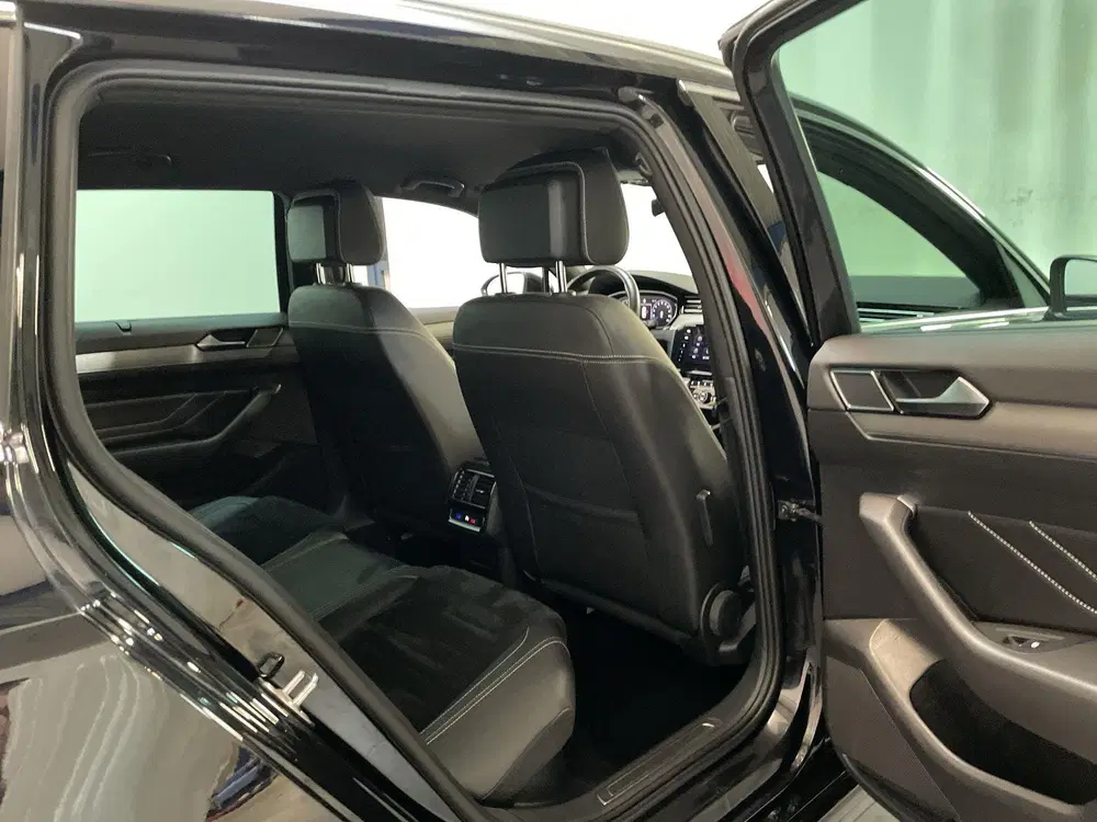 Volkswagen Passat 1.5 TSI 150pk DSG Elegance Busines uit 2020, foto 9