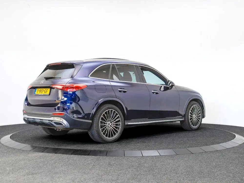 Mercedes-Benz GLC GLC 400e 4MATIC AMG Line uit 2023, foto 2