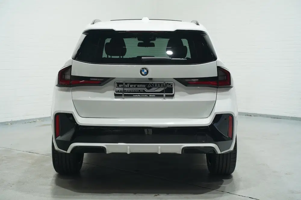 BMW X1 sDrive20i M Sport Panodak Led koplampen Ca uit 2024, foto 14