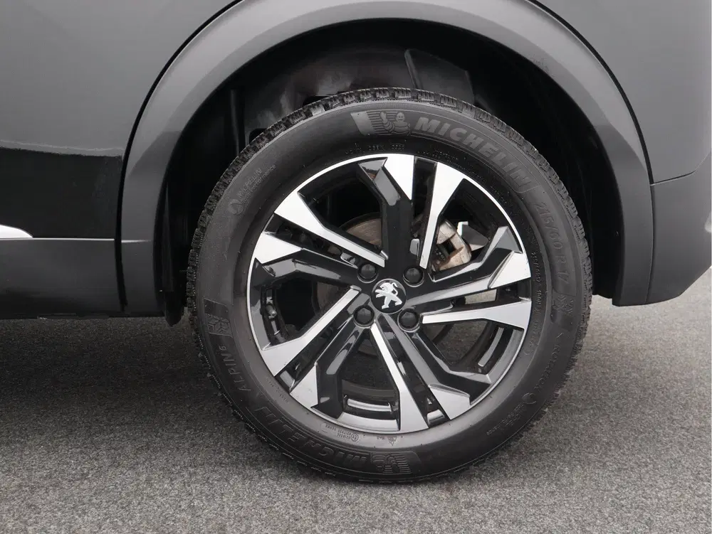 Peugeot 2008 1.2 PureTech Allure uit 2022, foto 13