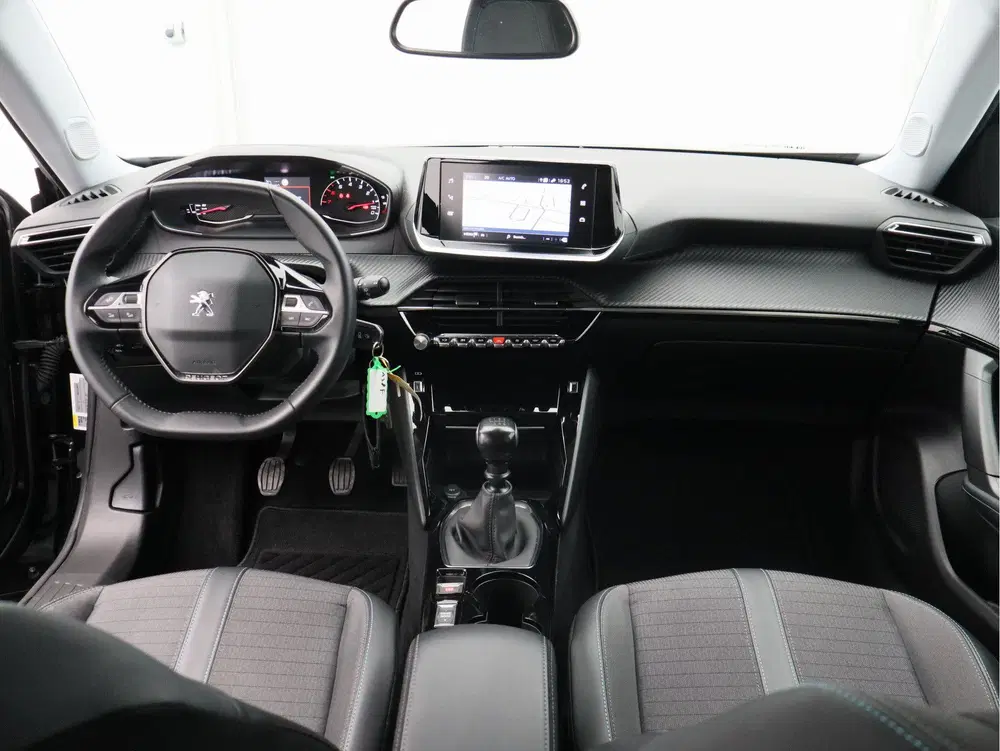 Peugeot 2008 1.2 PureTech Allure uit 2022, foto 2