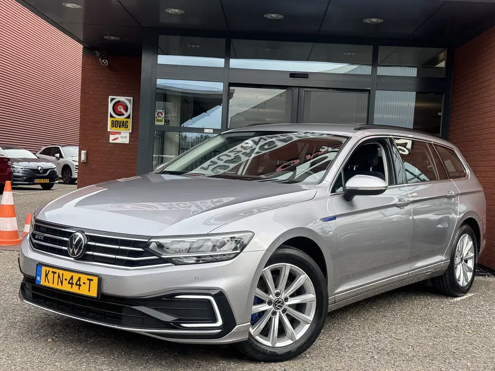 Volkswagen Passat 1.4 TSI PHEV GTE Business uit 2022, foto 2