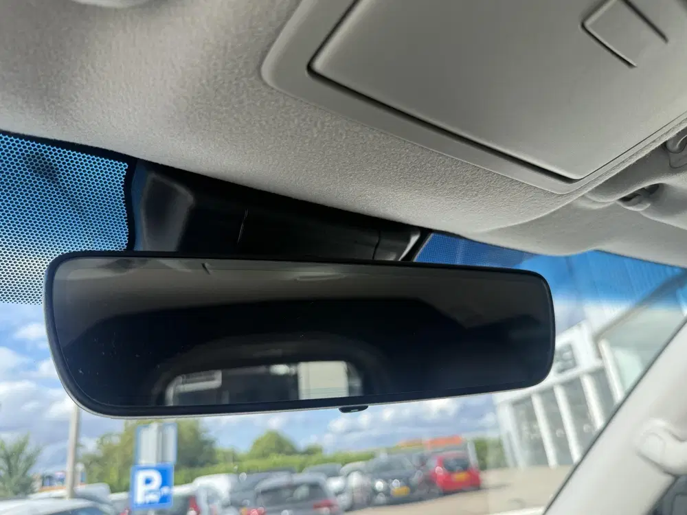 Toyota Land Cruiser 2.8 D-4D-F Professional Window Van Grijs uit 2024, foto 14
