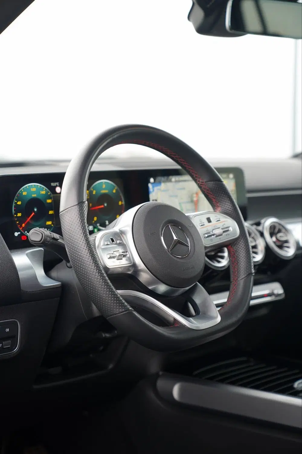 Mercedes-Benz GLB 200d AMG line vol optie uit 2024, foto 15