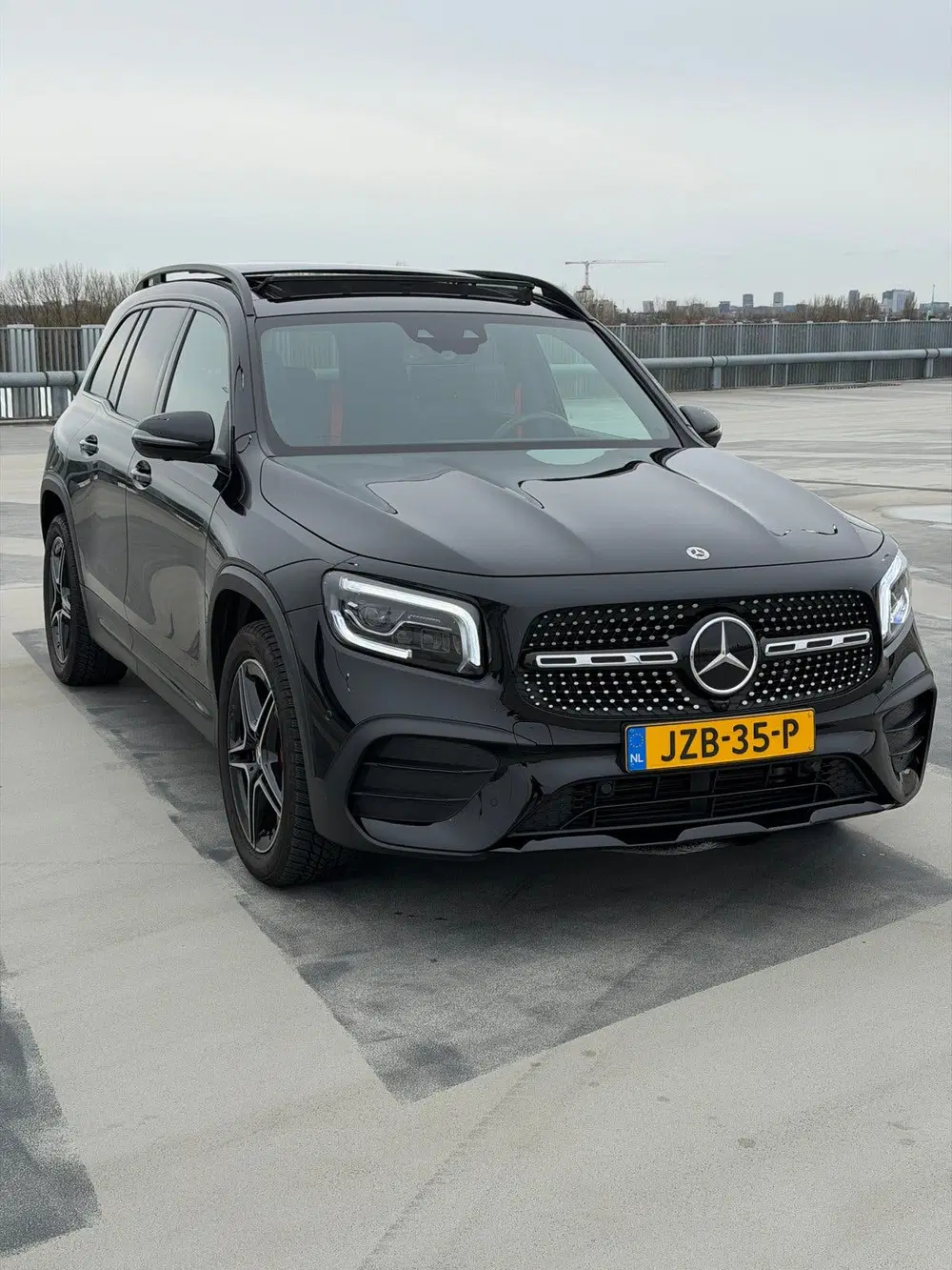 Mercedes-Benz GLB 200d AMG line vol optie uit 2024, foto 2