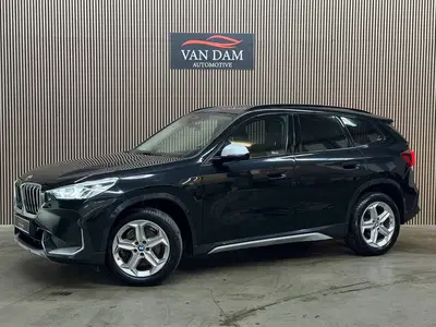 BMW X1 SDrive20i Mild-Hybrid xLine 2024 LEDER NAV uit 2024