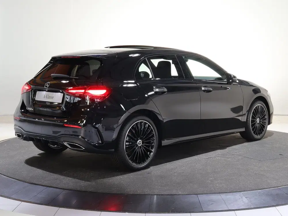 Mercedes-Benz A-Klasse 250e Business Solution AMG uit 2026, foto 2