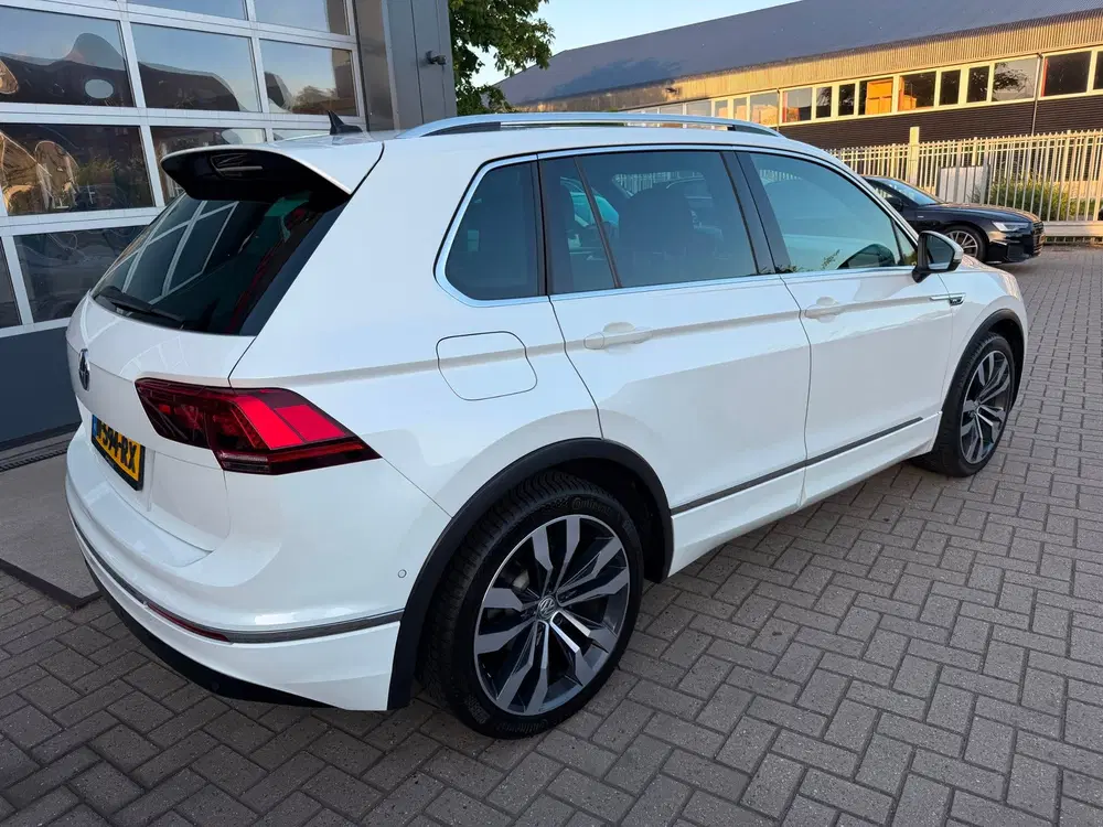 Volkswagen Tiguan 1.5 TSI ACT Highline Business R-Line uit 2020, foto 8