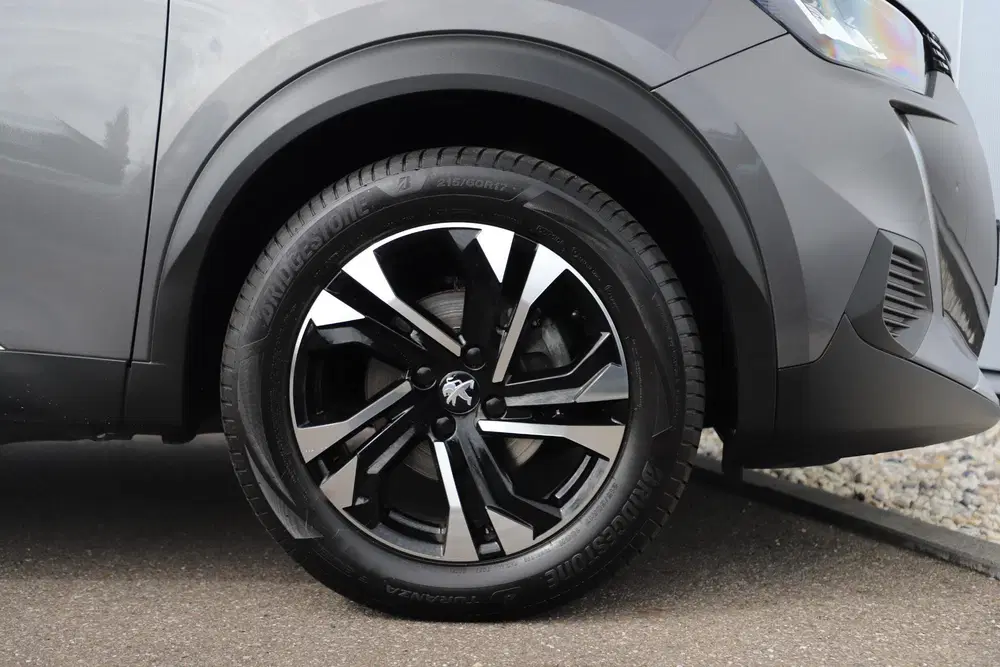 Peugeot 2008 1.2 PureTech Allure 102PK Half Leder Navig uit 2023, foto 5