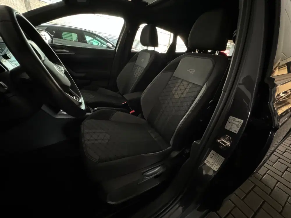 Volkswagen Taigo 1.5 TSI R-Line Pano uit 2025, foto 10