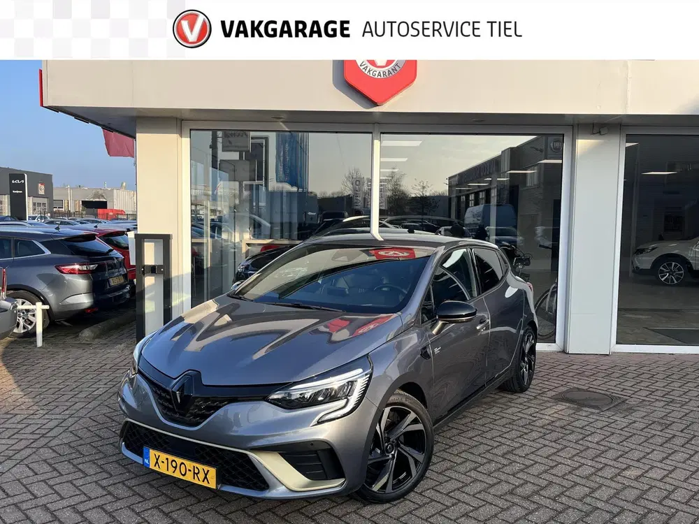 Renault Clio 1.6 E-Tech Hybrid 145 E-Tech Engineered Sc uit 2024