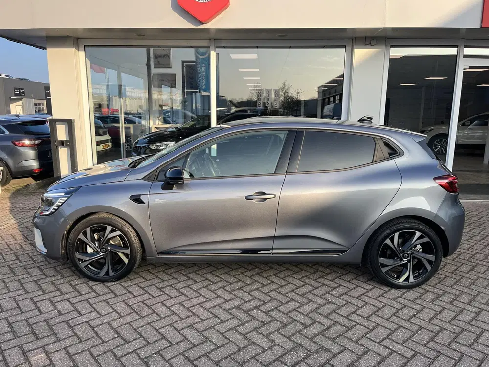 Renault Clio 1.6 E-Tech Hybrid 145 E-Tech Engineered Sc uit 2024, foto 3
