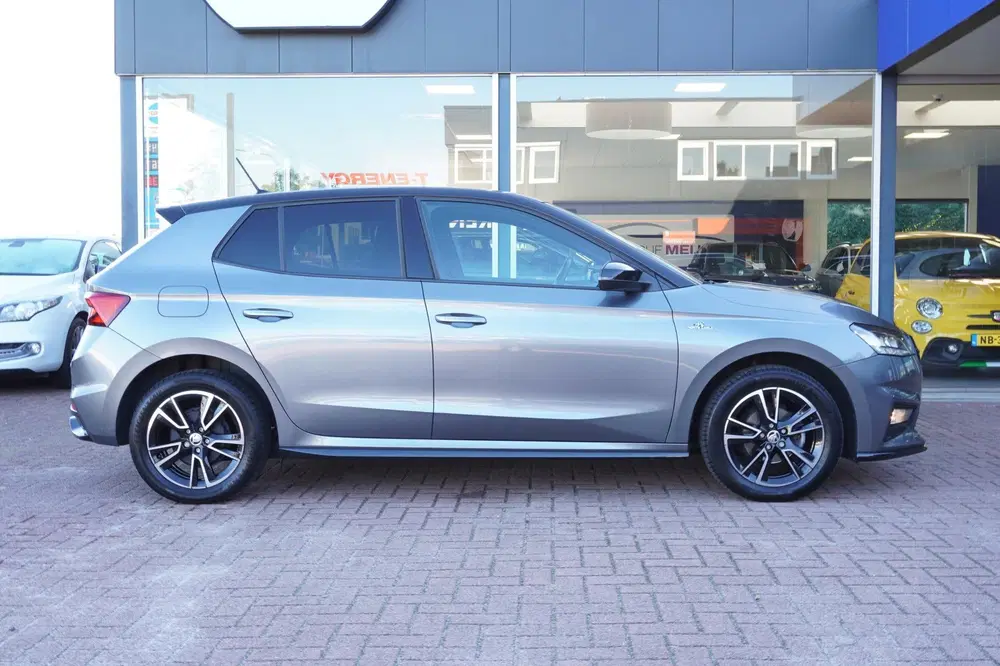 Skoda Fabia 1.0 TSI Monte Carlo uit 2024, foto 3