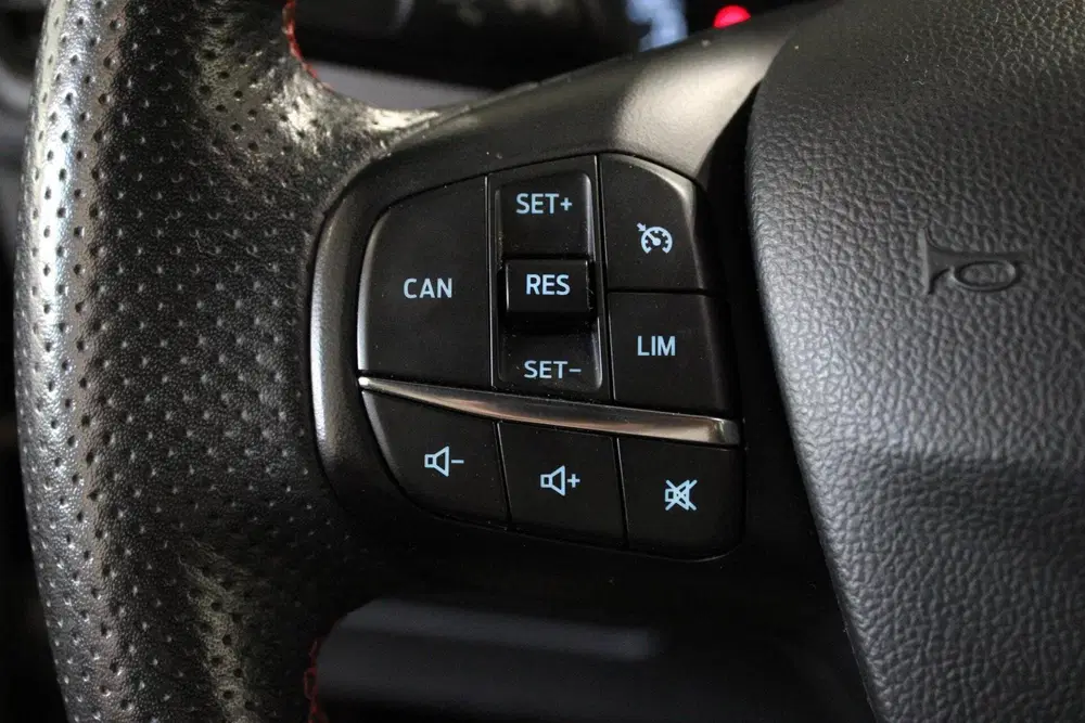 Ford Focus 1.0 EcoBoost ST Line uit 2019, foto 12