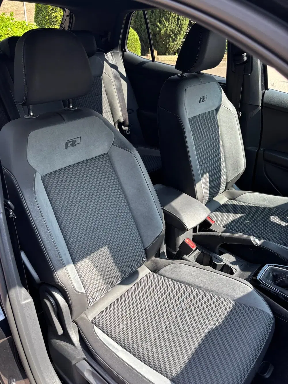 Volkswagen T-Cross 1.5 TSI 150pk 7-DSG 2022 Zwart uit 2022, foto 9