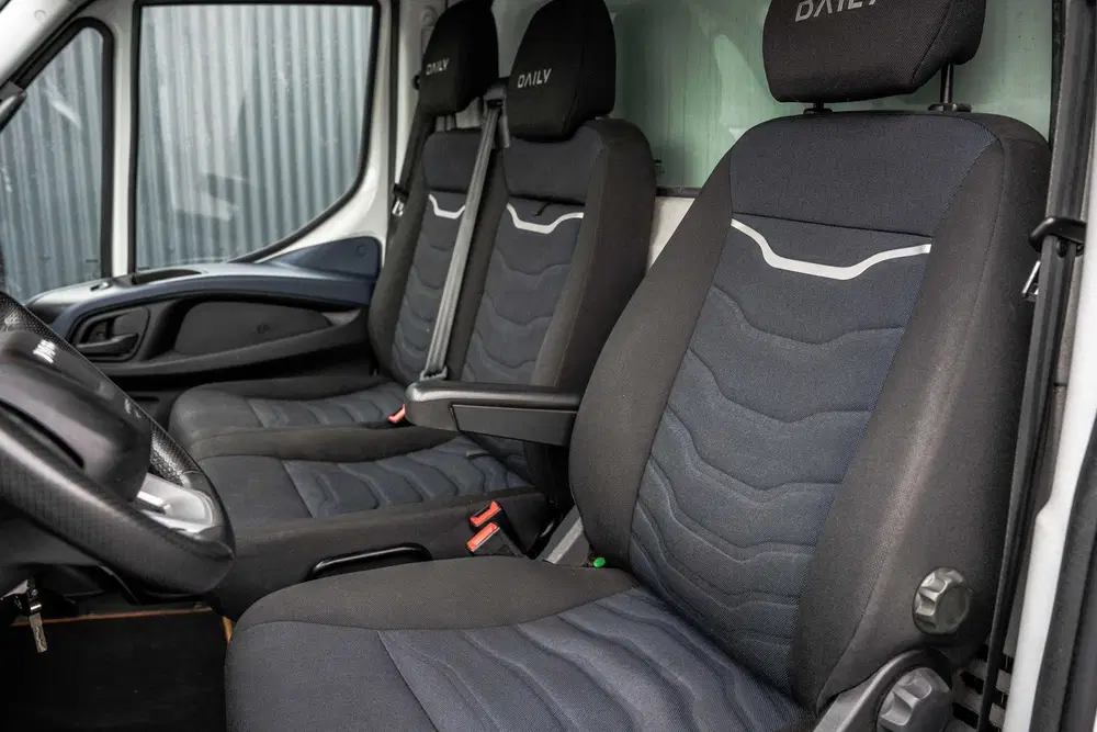 Iveco Daily 35C18 uit 2021, foto 11
