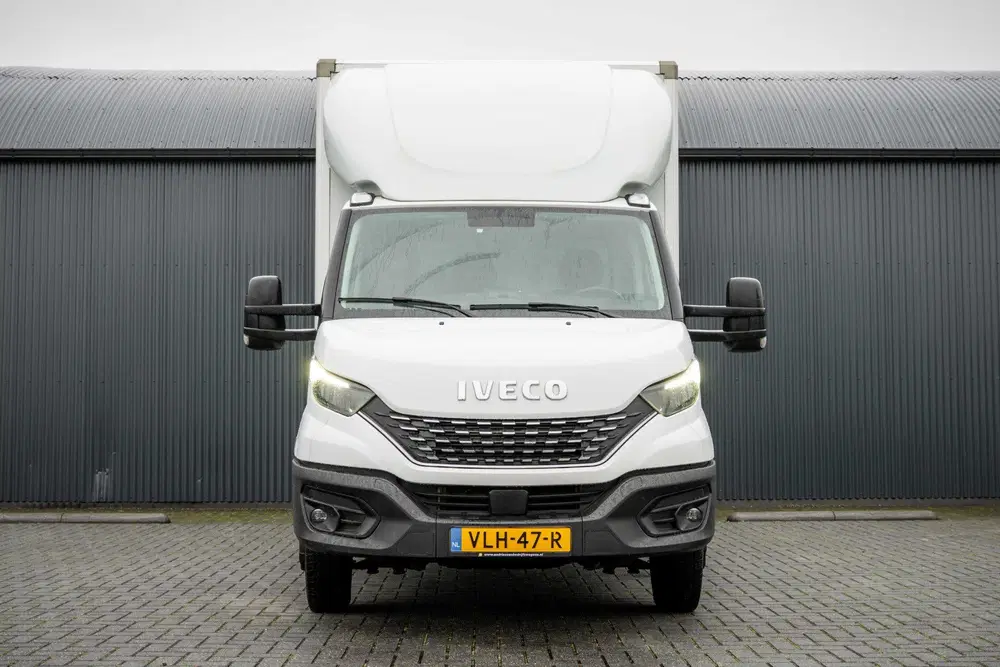 Iveco Daily 35C18 uit 2021, foto 3