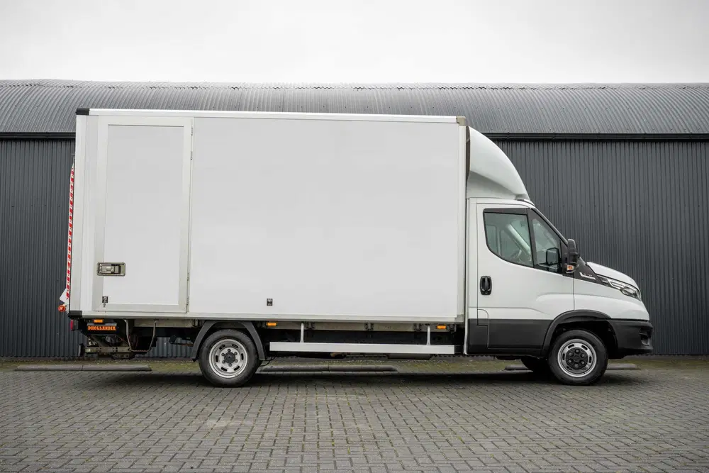 Iveco Daily 35C18 uit 2021, foto 6