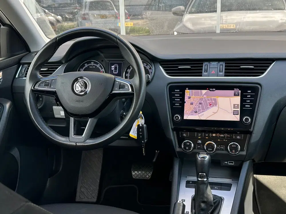 Skoda Octavia 1.0 TSI Greentech Ambition Business uit 2019, foto 12