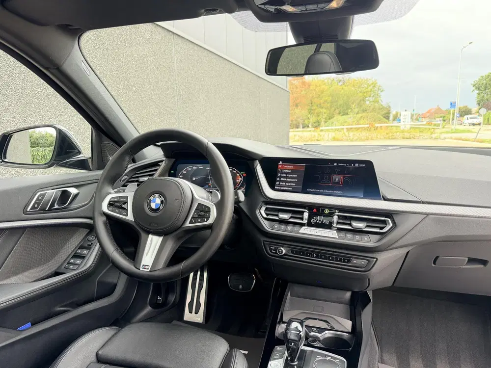 BMW 1-serie M135i xDrive High Executive uit 2021, foto 14