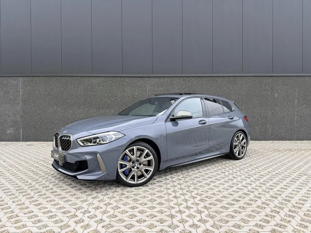 BMW 1-serie M135i xDrive High Executive uit 2021, foto 4