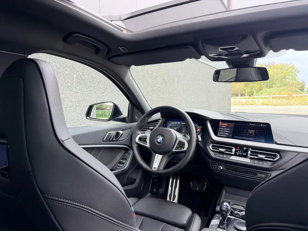 BMW 1-serie M135i xDrive High Executive uit 2021, foto 5