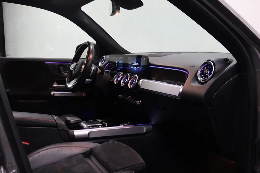 Mercedes-Benz GLB AMG LINE uit 2022, foto 14