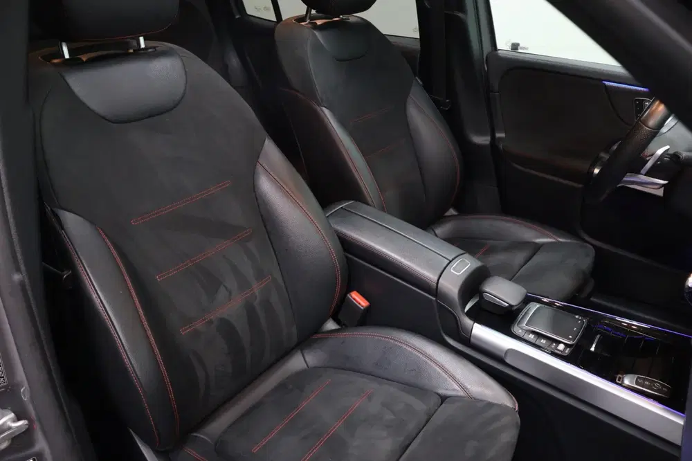 Mercedes-Benz GLB AMG LINE uit 2022, foto 15