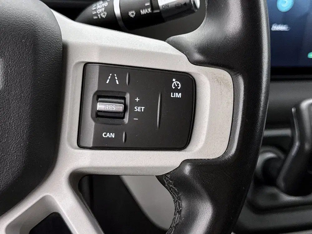 Land Rover Defender 2.0 D200 110 SE Meridian audio 360 Camer uit 2020, foto 15