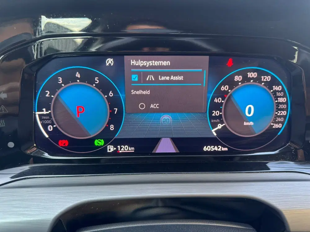 Volkswagen Golf 1.5 eTSI DSG Massage ACC Clima Side uit 2022, foto 13