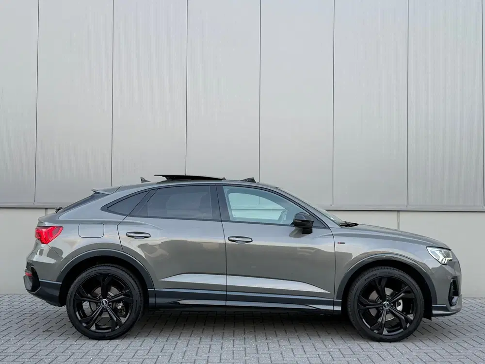 Audi Q3 35 TFSI S-Line uit 2020, foto 13