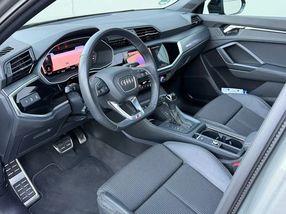 Audi Q3 35 TFSI S-Line uit 2020, foto 2
