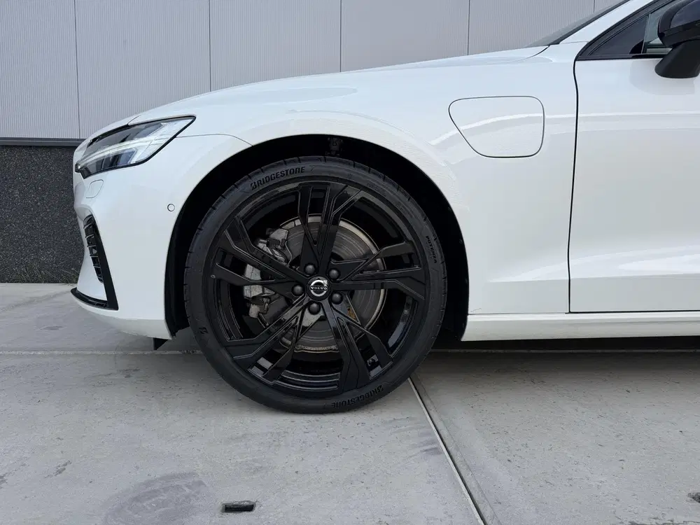 Volvo V60 2.0 T8 Hybrid 455pk AWD Ultra Dark Black E uit 2025, foto 10