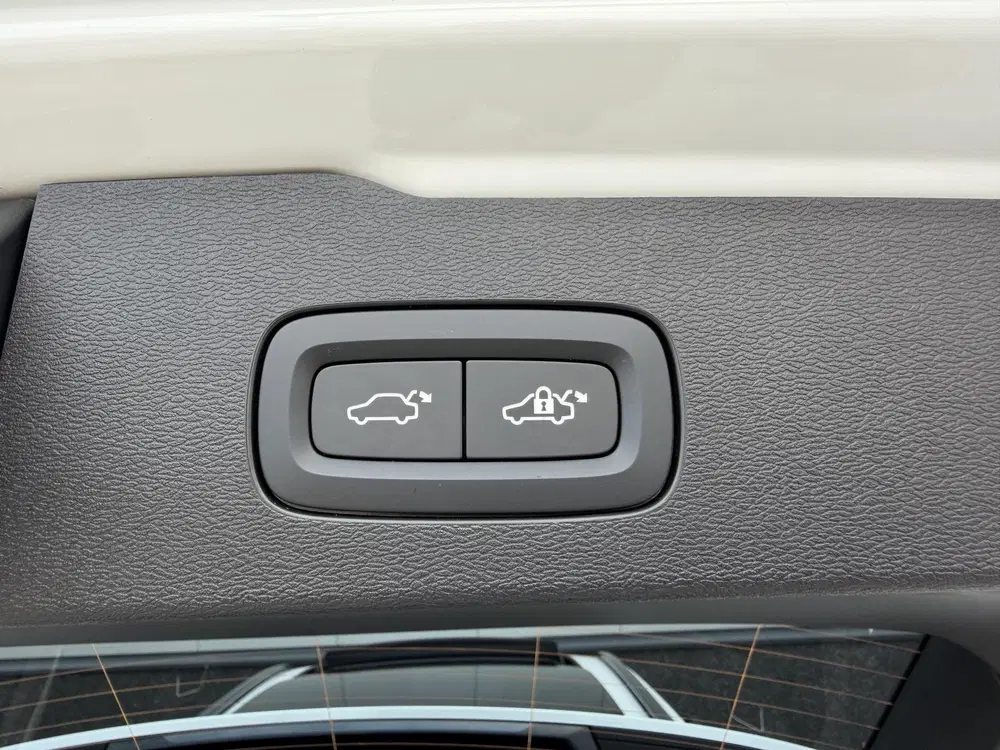 Volvo V60 2.0 T8 Hybrid 455pk AWD Ultra Dark Black E uit 2025, foto 13