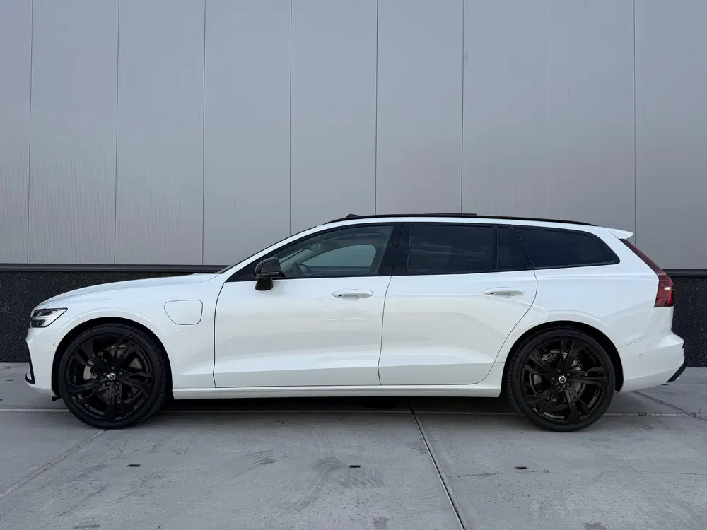 Volvo V60 2.0 T8 Hybrid 455pk AWD Ultra Dark Black E uit 2025, foto 5