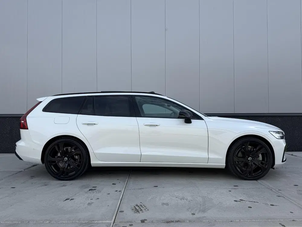 Volvo V60 2.0 T8 Hybrid 455pk AWD Ultra Dark Black E uit 2025, foto 6