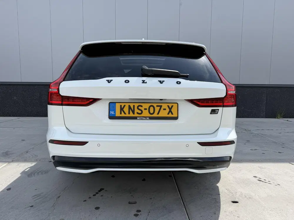 Volvo V60 2.0 T8 Hybrid 455pk AWD Ultra Dark Black E uit 2025, foto 9