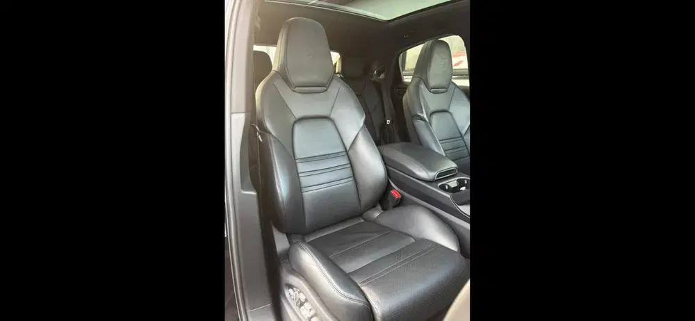 Porsche Cayenne Cayenne coupe 3.0 V6 462pk E-hybrid Zwart uit 2020, foto 15