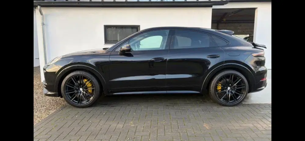 Porsche Cayenne Cayenne coupe 3.0 V6 462pk E-hybrid Zwart uit 2020, foto 2