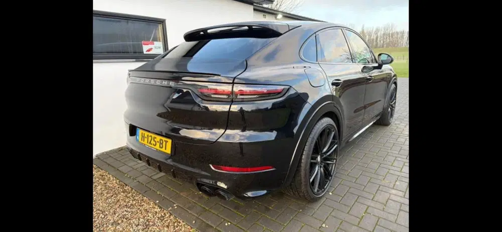 Porsche Cayenne Cayenne coupe 3.0 V6 462pk E-hybrid Zwart uit 2020, foto 5