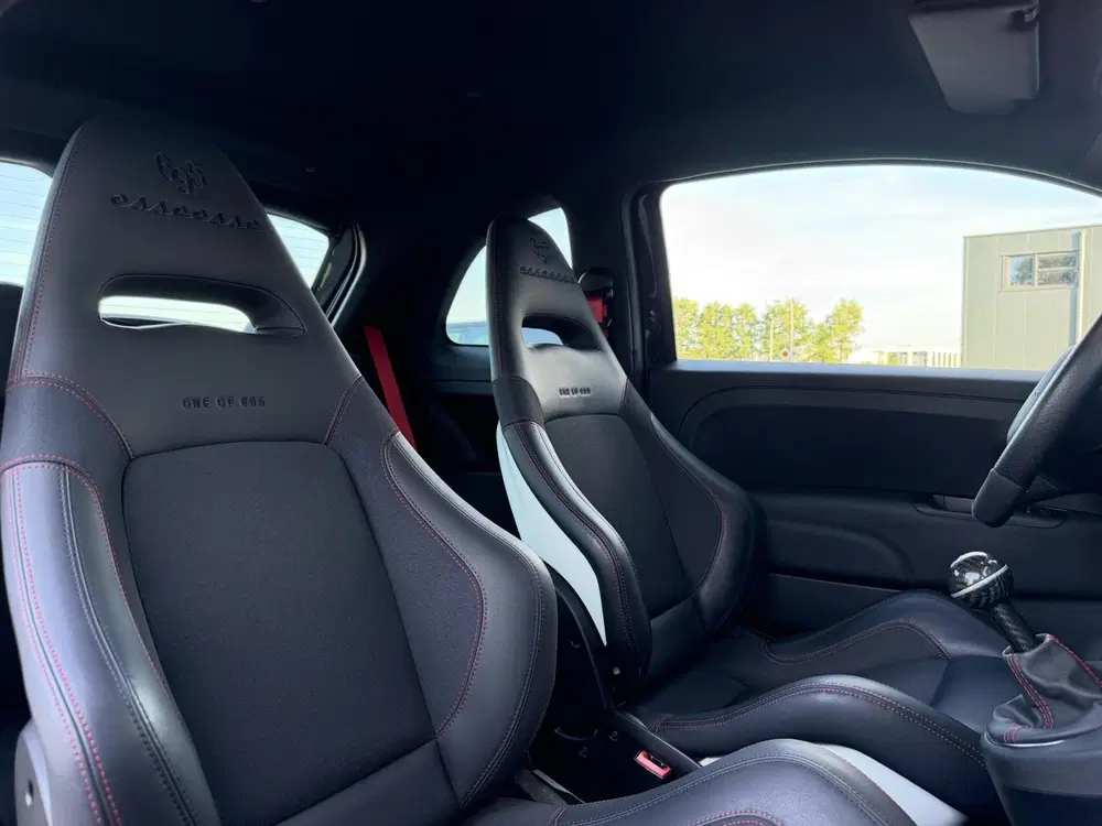 Abarth 695 1.4 T-Jet Esseesse UNIEK uit 2022, foto 6