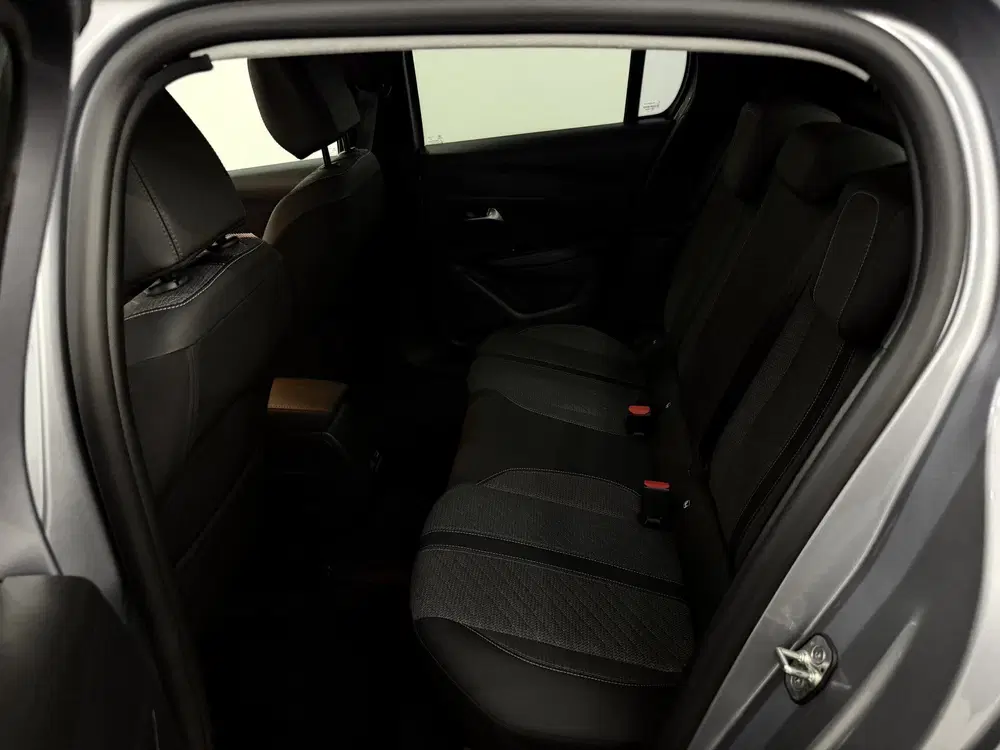 Peugeot 208 1.2 PureTech 100 GT Parkeersensoren uit 2025, foto 7