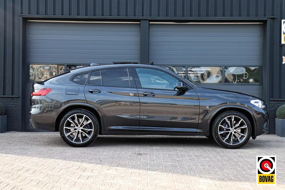 BMW X4 xDrive30i M-Sport M-Pakket uit 2021, foto 4