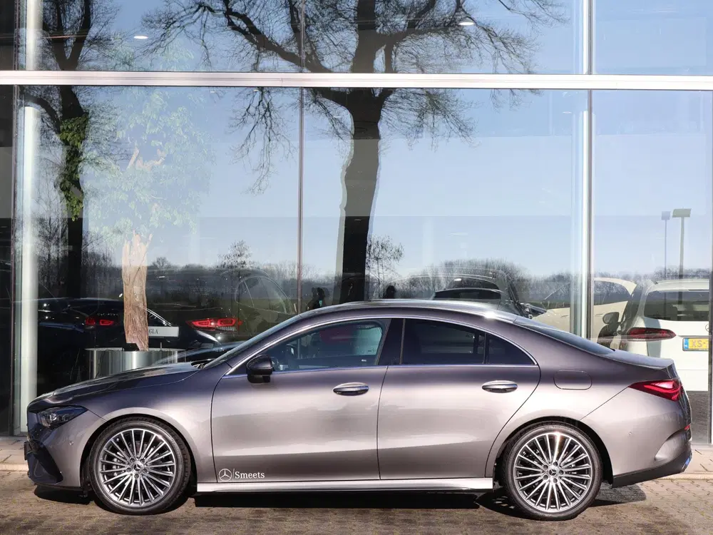 Mercedes-Benz CLA 180 Star Edition AMG Line uit 2026, foto 4
