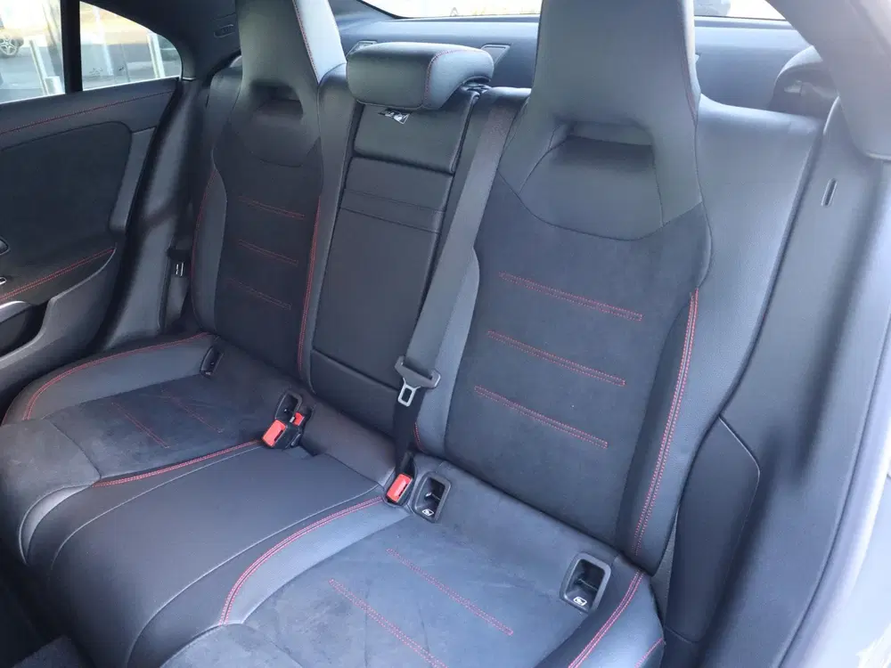 Mercedes-Benz CLA 180 Star Edition AMG Line uit 2026, foto 9