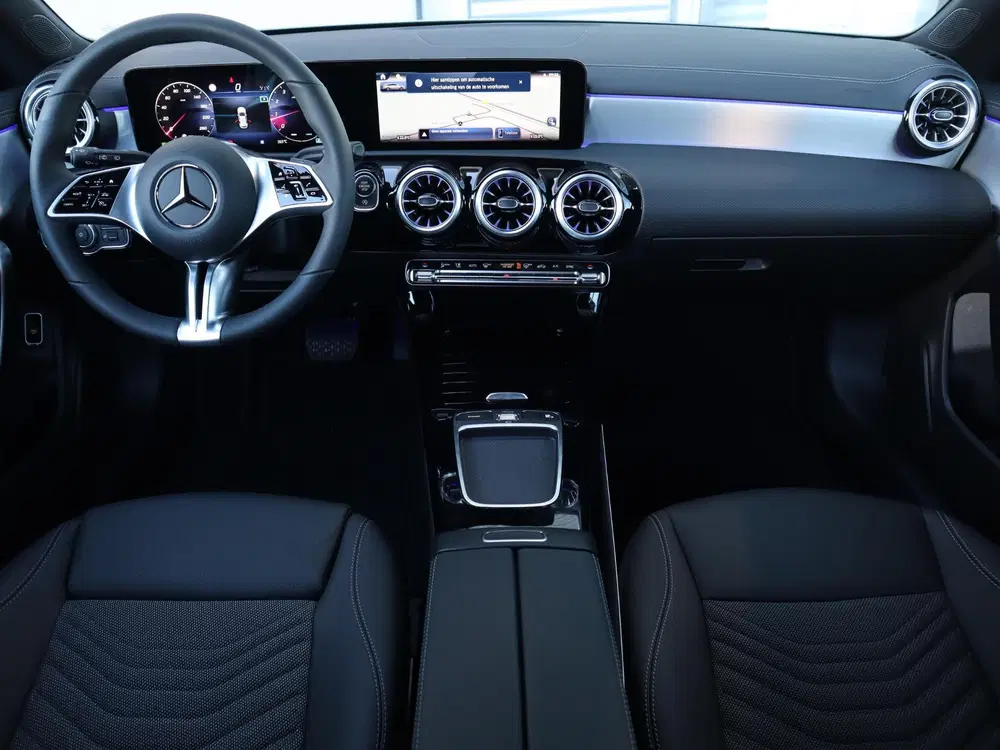 Mercedes-Benz CLA 180 Star Edition Lux uit 2026, foto 15