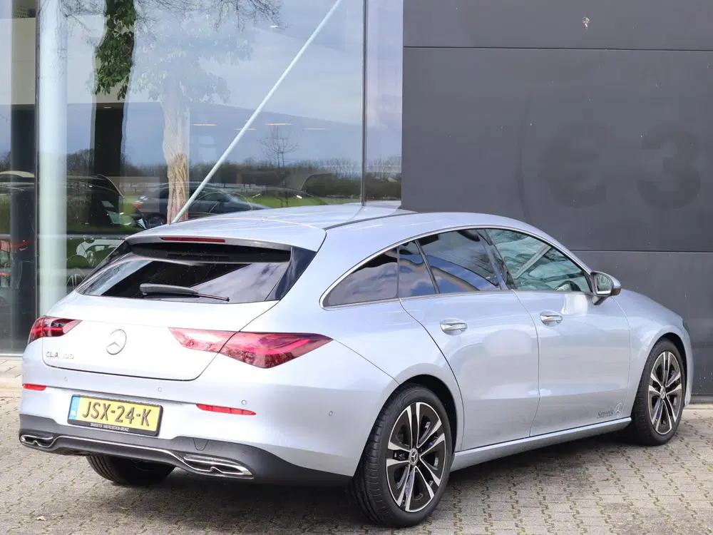 Mercedes-Benz CLA 180 Star Edition Lux uit 2026, foto 2