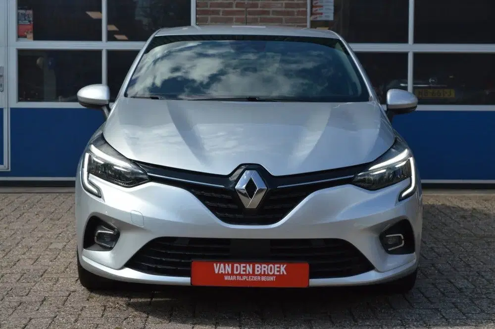 Renault Clio 1.6 E-TECH uit 2021, foto 2