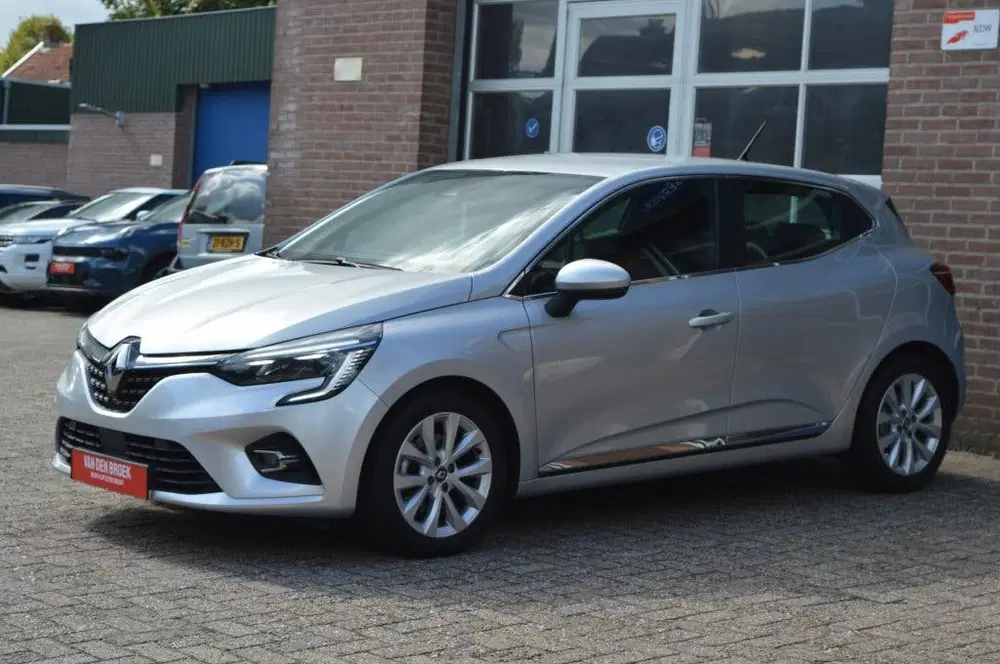 Renault Clio 1.6 E-TECH uit 2021, foto 3