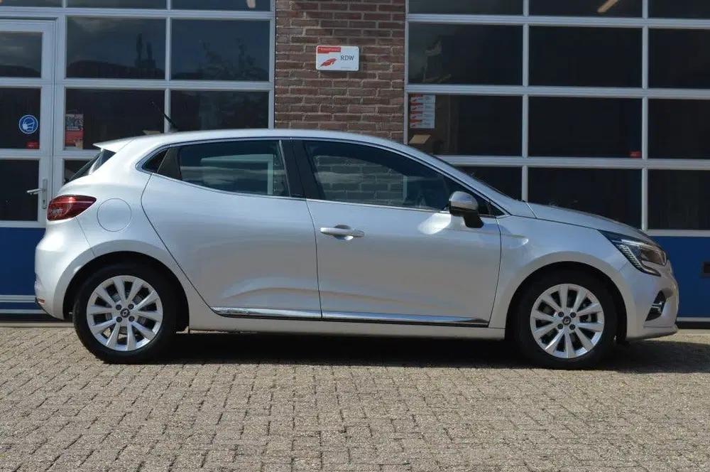 Renault Clio 1.6 E-TECH uit 2021, foto 6